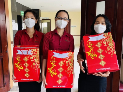 Bệnh viện Đa khoa Sài Gòn Bình Dương tặng quà Công đoàn cho nhân viên